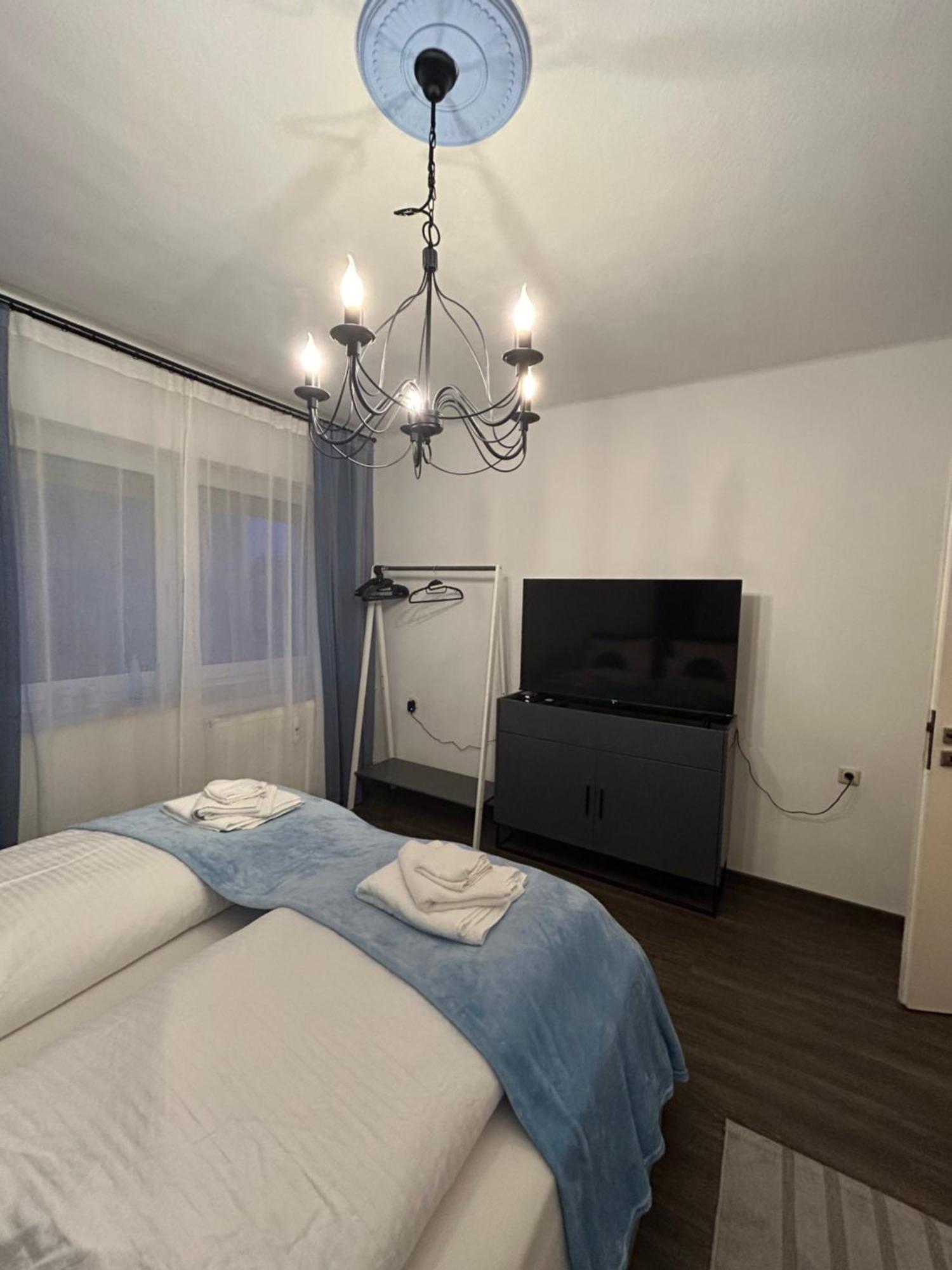 Mintara Apartment Charme Der Stadt Parkplatz Netflix Und Sky Lichtenfels  Exteriör bild